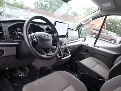 Used 2022 Ford Transit 250 Low Roof RWD image 15