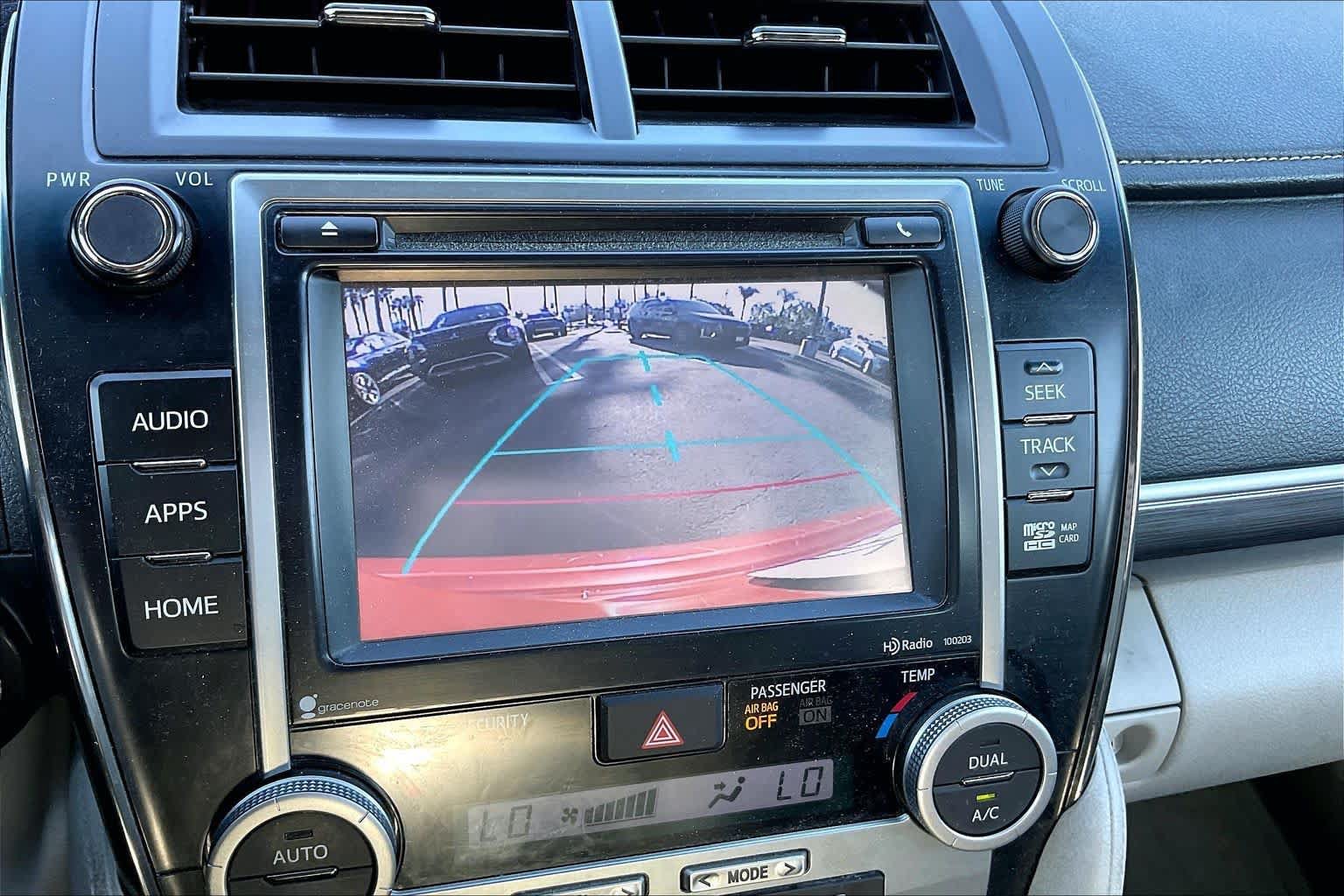 Used 2014 Toyota Camry XLE w/ Leather Package FWD image 25