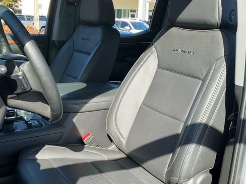 Used 2025 GMC Sierra 1500 Denali w/ Denali Reserve Package image 35