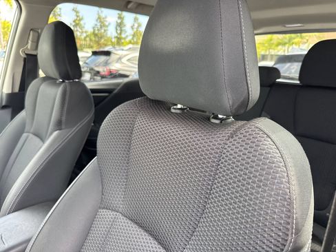 Used 2020 Subaru Forester Premium AWD/4WD image 3
