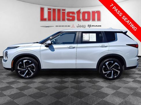 Used 2024 Mitsubishi Outlander SE FWD image 7