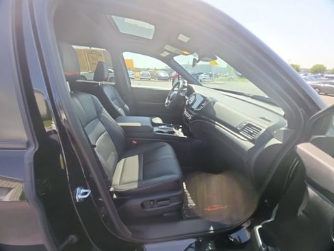 Certified 2025 Honda Passport TrailSport image 32