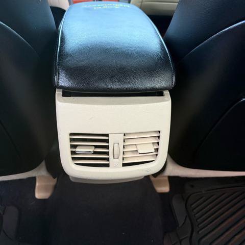Used 2010 Lexus ES 350 w/ Preferred Accessory Package FWD image 17