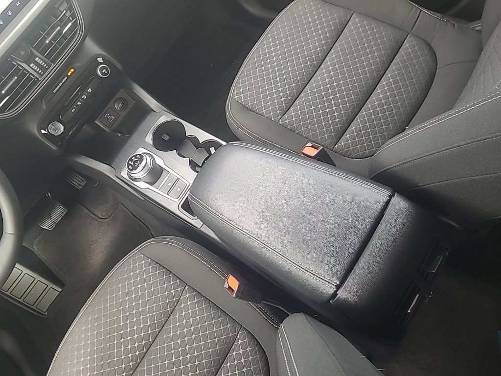 Used 2023 Ford Escape Active w/ Tech Pack #2 AWD/4WD image 16