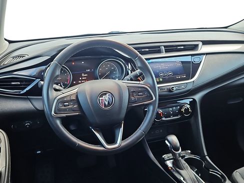 Used 2020 Buick Encore GX Preferred w/ Cold Weather Comfort Package image 17