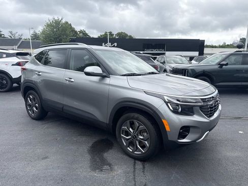 Used 2024 Kia Seltos S AWD/4WD image 10