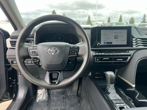 Used 2025 Toyota Camry LE w/ Convenience Package FWD image 14