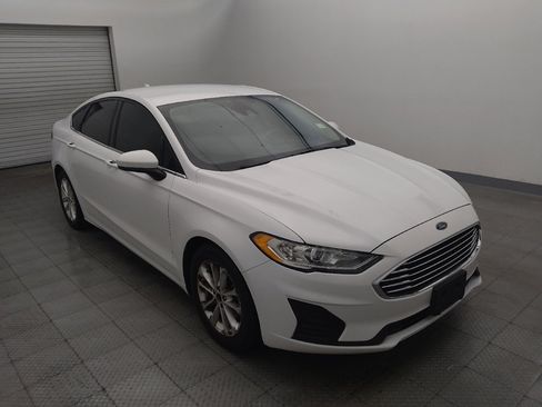 Used 2019 Ford Fusion SE FWD image 13