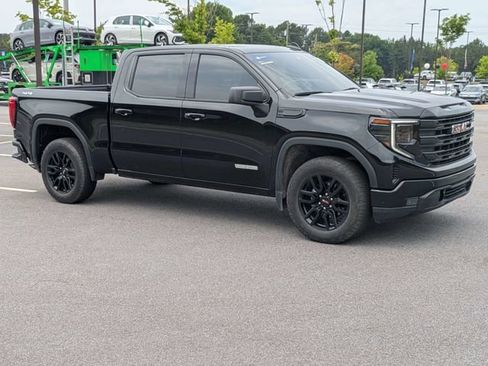 Used 2024 GMC Sierra 1500 Elevation AWD/4WD image 2