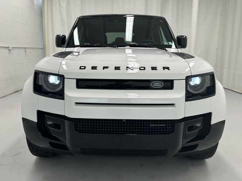 Used 2023 Land Rover Defender 110 X-Dynamic SE AWD/4WD image 5