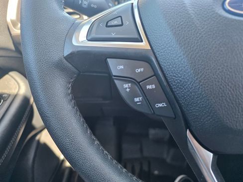 Used 2024 Ford Edge SEL AWD/4WD image 15