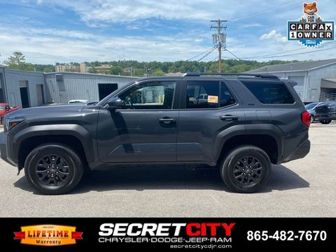 Used 2026 Toyota 4Runner SR5 AWD/4WD image 8