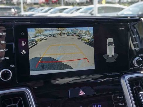 Certified 2023 Kia Sorento S w/ Panoramic Sunroof Package image 19