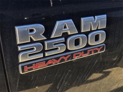 Used 2015 RAM 2500 Laramie w/ Convenience Group image 9