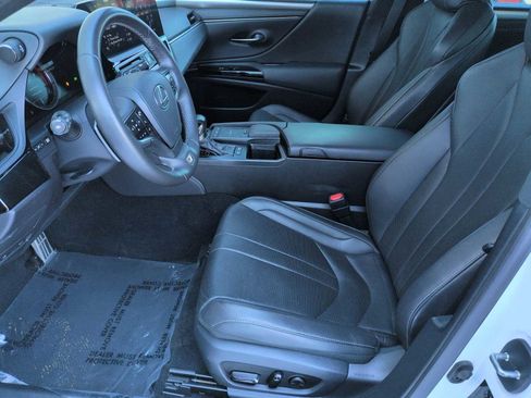 Used 2022 Lexus ES 300h F Sport w/ Accessory Package image 15