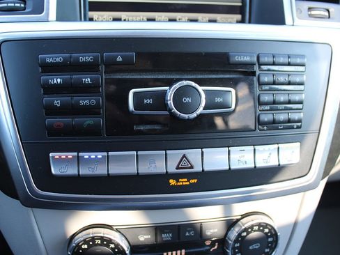 Used 2015 Mercedes-Benz GL 320 BlueTEC 4MATIC image 31