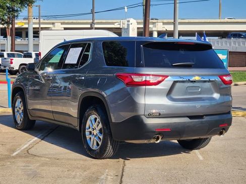 Used 2021 Chevrolet Traverse LS FWD image 5