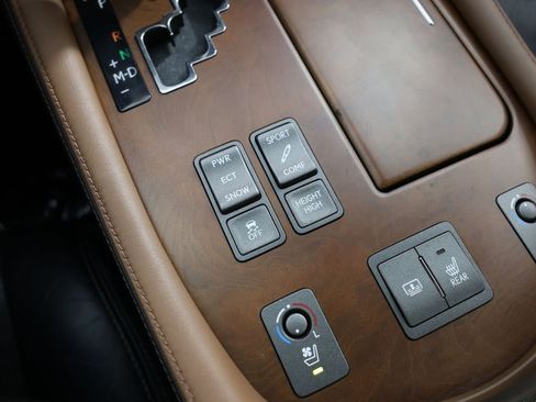 Used 2010 Lexus LS 460 RWD image 32