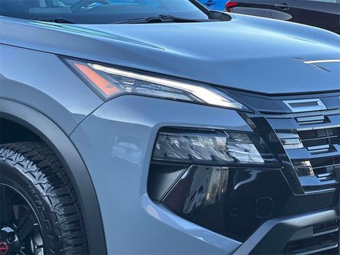 Certified 2025 Nissan Rogue SV image 8