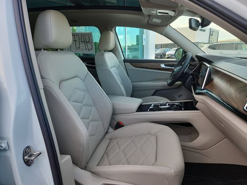 New 2026 Volkswagen Atlas SE image 15