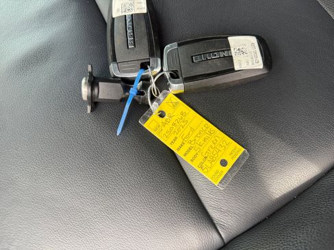 Used 2025 Ford Bronco Outer Banks image 33