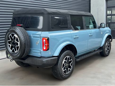 Used 2023 Ford Bronco Outer Banks image 11