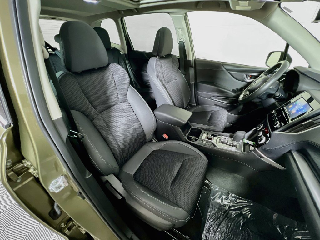 Used 2024 Subaru Forester Premium AWD/4WD image 26