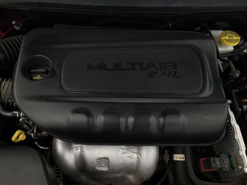 Used 2019 Jeep Cherokee Latitude Plus image 30