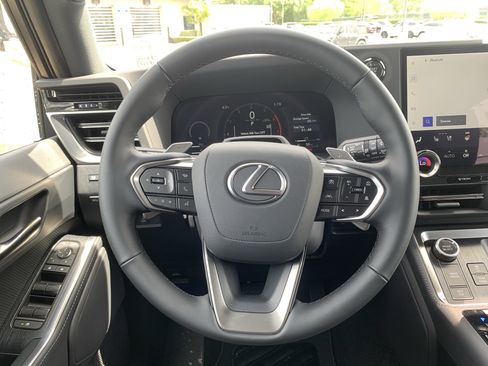 Certified 2026 Lexus GX 550 w/ Accessory Package (ZB) AWD/4WD image 18