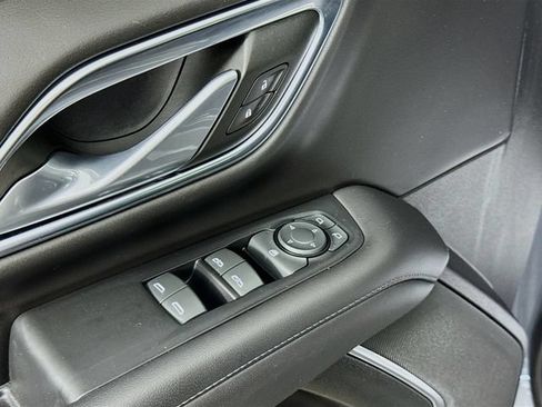Used 2022 Chevrolet Suburban LS AWD/4WD image 19