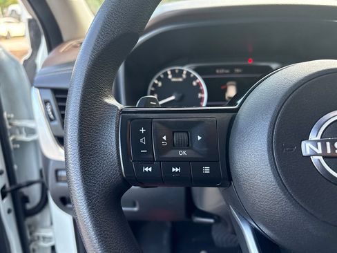 Used 2023 Nissan Rogue SV AWD/4WD image 11