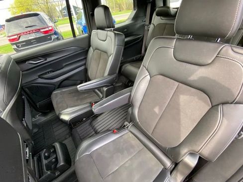 Used 2023 Jeep Grand Cherokee L Laredo AWD/4WD image 14