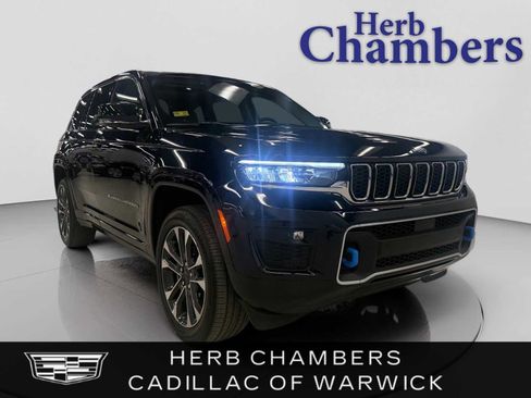 Used 2022 Jeep Grand Cherokee Overland image 1