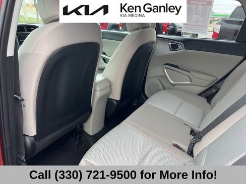 Certified 2023 Kia Soul LX w/ LX Technology Package image 45