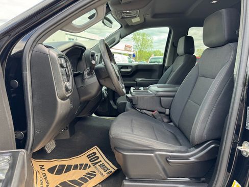 Used 2019 Chevrolet Silverado 1500 Custom Trail Boss AWD/4WD image 15