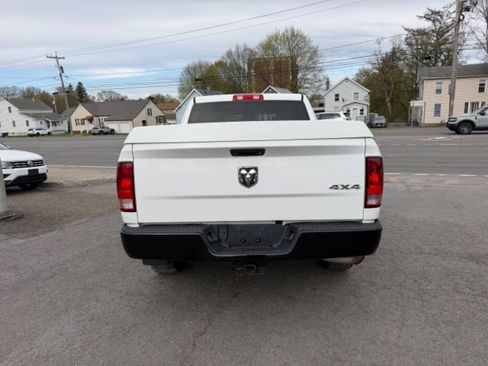 Used 2014 RAM 1500 4x4 Crew Cab w/ Remote Start & Security Group image 4