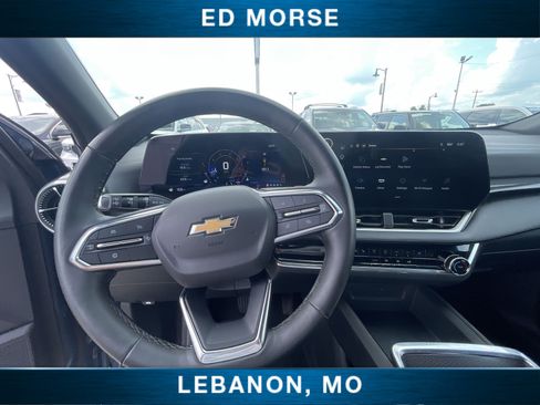 Certified 2025 Chevrolet Equinox LT FWD image 11