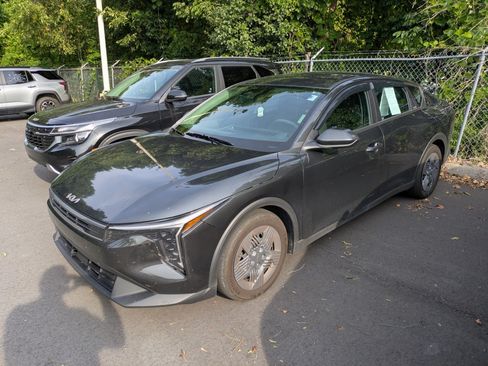 Used 2025 Kia K4 FWD image 3