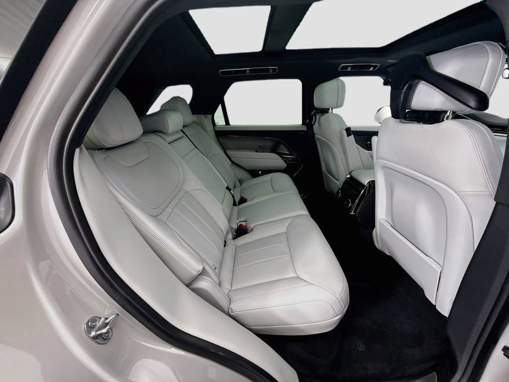 New 2026 Land Rover Range Rover Sport SE AWD/4WD image 21