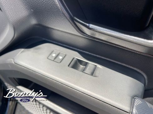 Used 2024 Toyota Tacoma SR5 AWD/4WD image 19