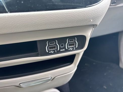 Used 2023 Chrysler Voyager LX FWD image 34
