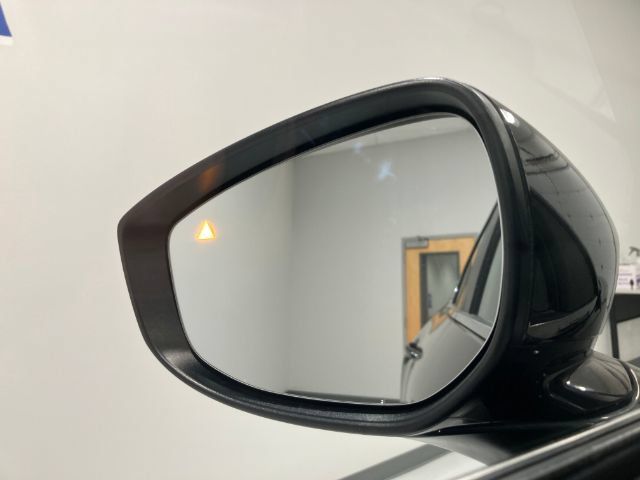 Used 2021 MAZDA CX-30 FWD 2.5 S w/ Select Package image 29