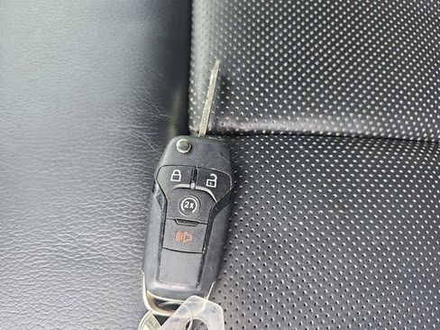 Used 2020 Ford F250 Lariat w/ Lariat Value Package image 33