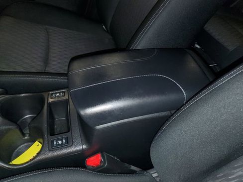 Used 2019 Nissan Rogue SV AWD/4WD image 26
