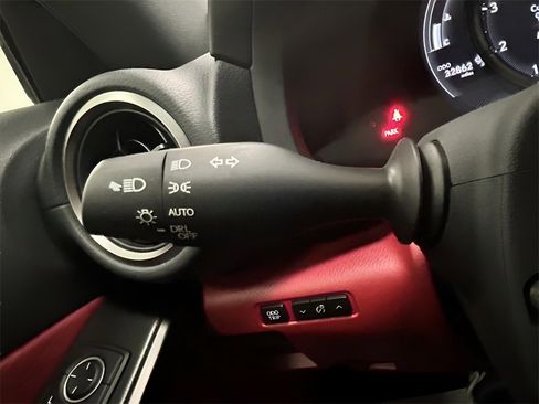 Used 2022 Lexus IS 350 F Sport image 14