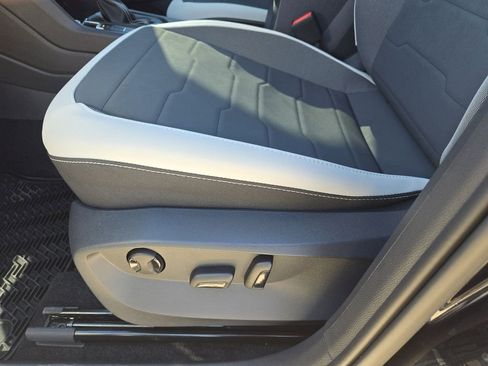 New 2026 Volkswagen Taos SE AWD/4WD image 19