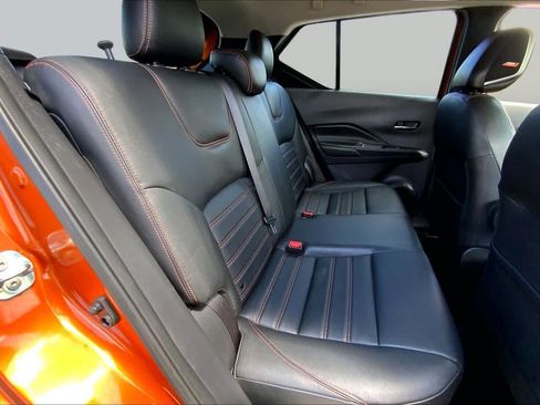 Used 2019 Nissan Kicks SR w/ SR Premium Package FWD image 21