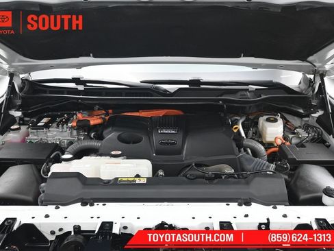 Used 2023 Toyota Sequoia Limited w/ Tow Technology Package AWD/4WD image 45