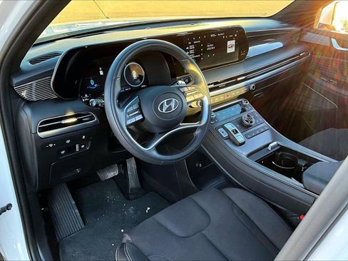 Used 2025 Hyundai Palisade Calligraphy image 13