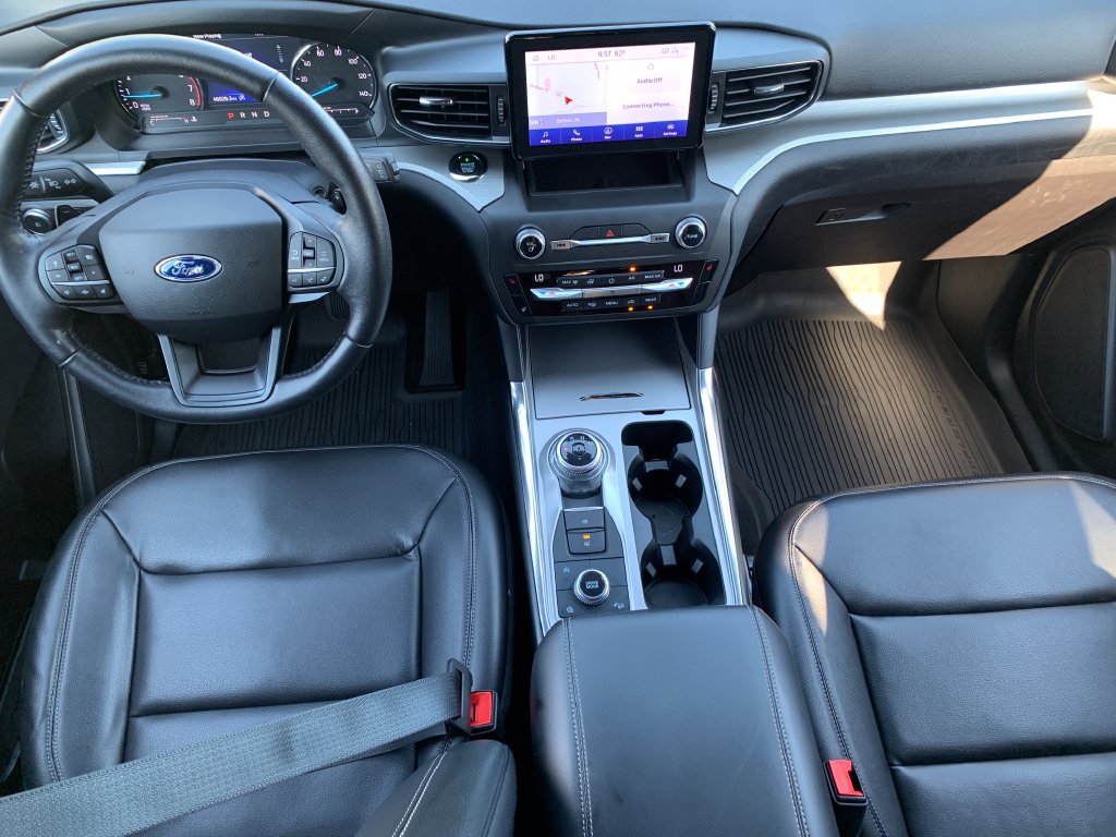 Used 2020 Ford Explorer XLT w/ Equipment Group 202A AWD/4WD image 15
